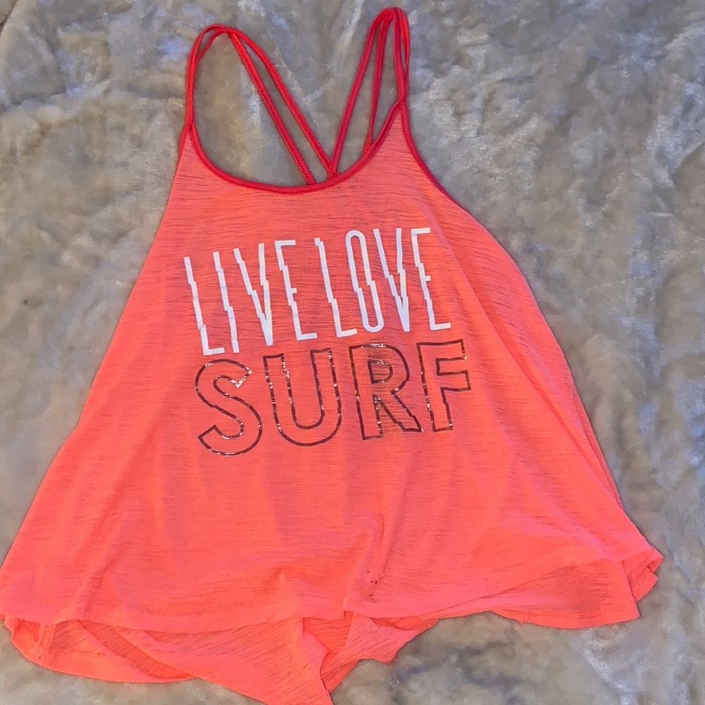 LIVE LOVE SURF TANK